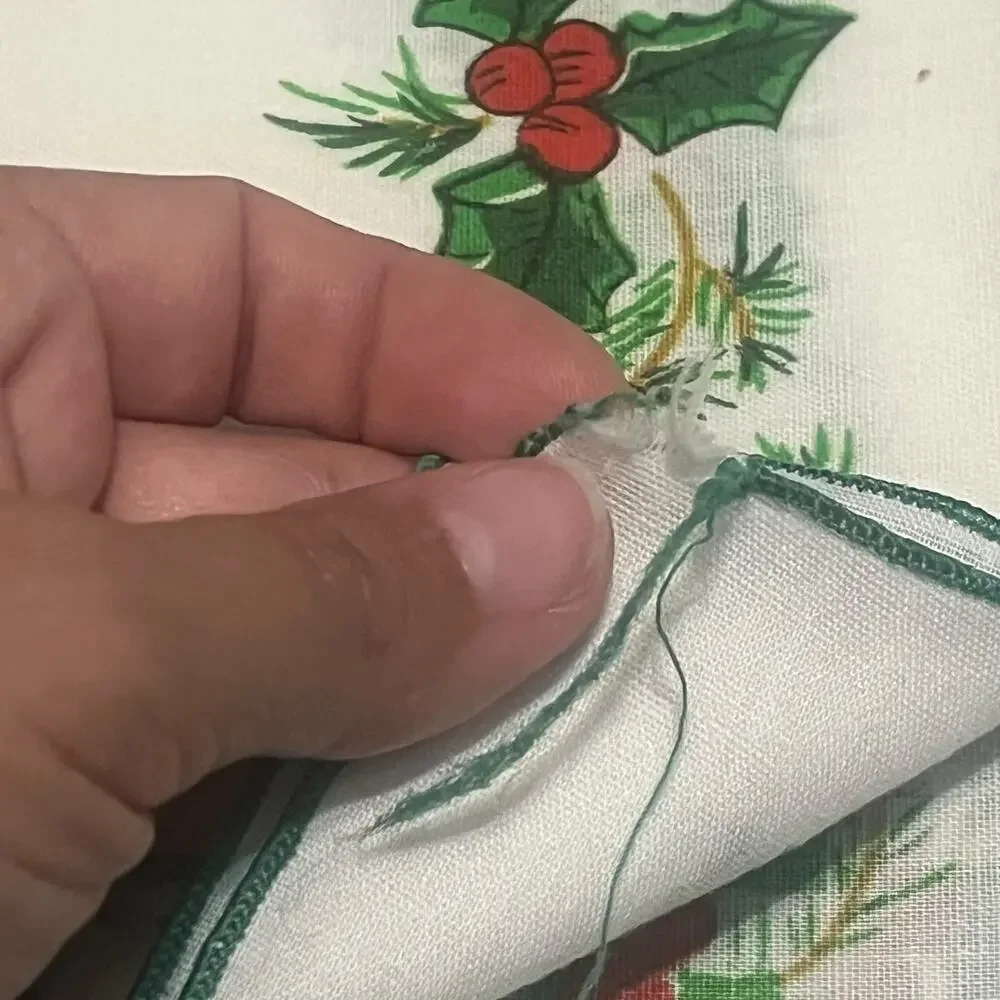 Vintage Cotton Holly Berry Napkins Set of 4